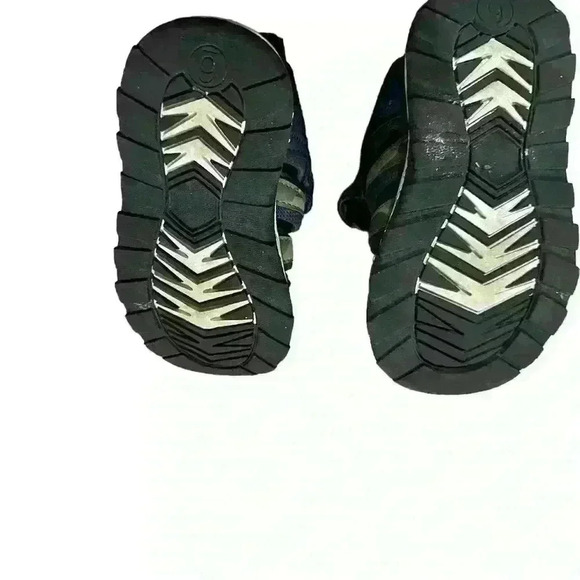 Cat and Jack Little Boy Sandals - Picture 3 of 3